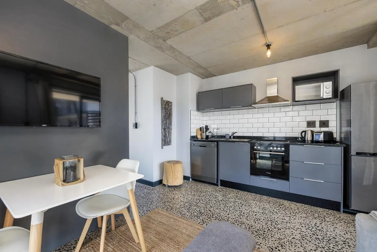Manhattan On Coral Apartments Bloubergstrand